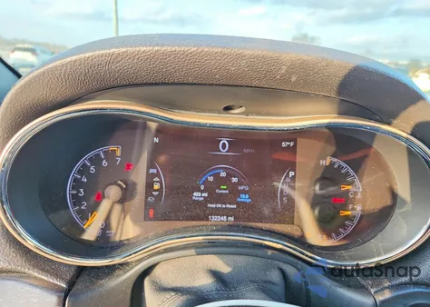 2014 Jeep Grand Cherokee Laredo z USA, uszkodzony, nr VIN 1C4RJFAG1EC333221